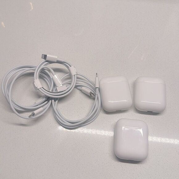 3 Apple Charging Cases (2nd Generation) One AirPod 3 Apple USB-C to Cables - Picture 3 of 5